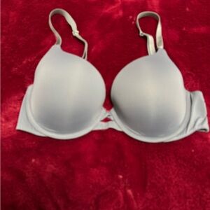 Victoria Secret Light Gray Bra 34D